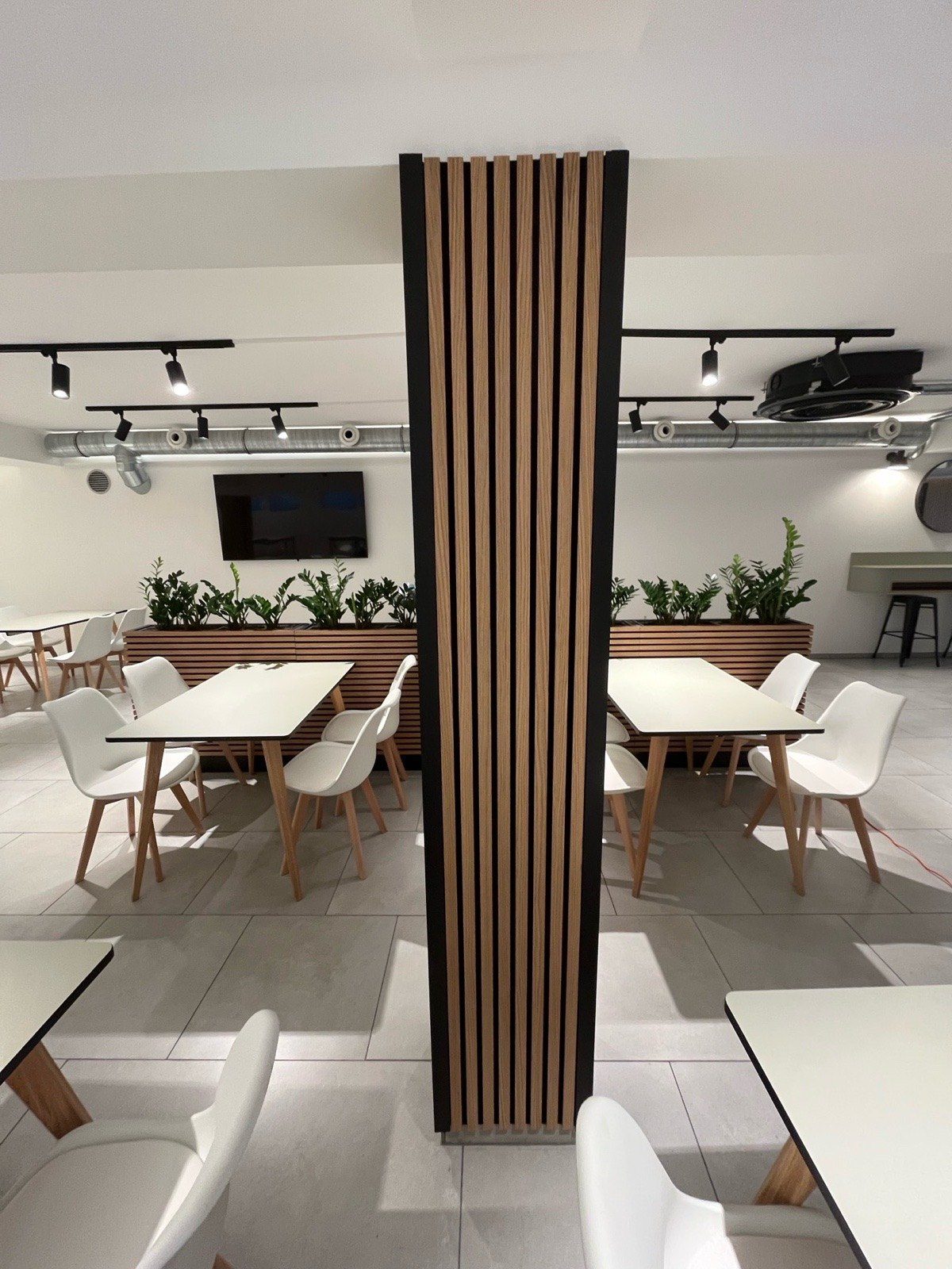 Kantine Deutsche Tiernahrung — Bild 4