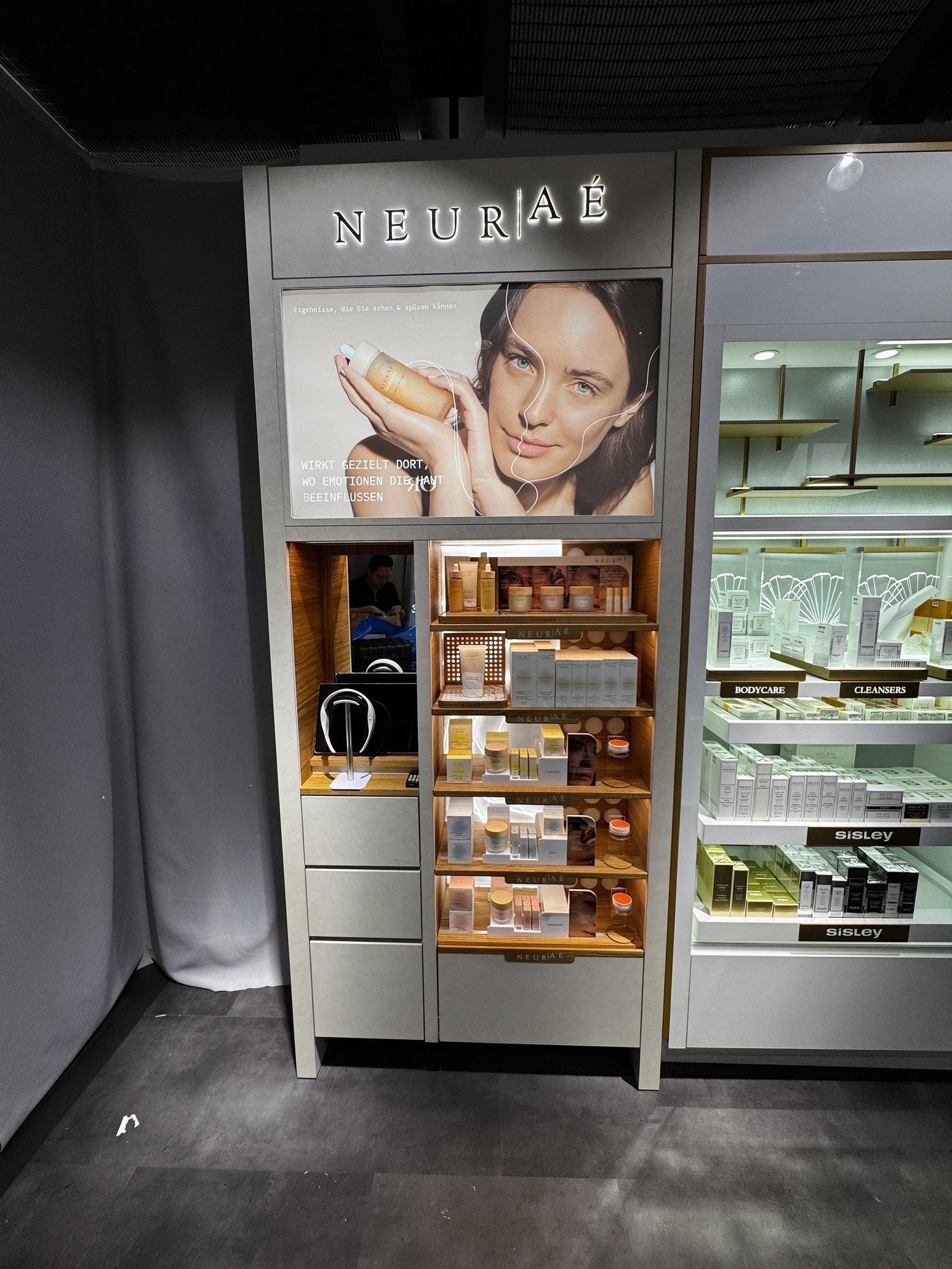 Sisley · Globus Zürich