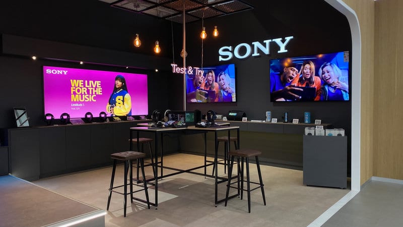 Sony Lounge at Saturn Hamburg – A Custom Presentation Space by Brandstifter