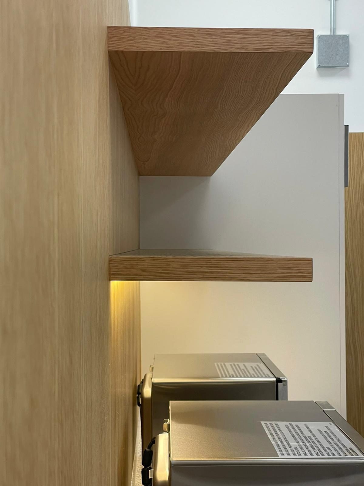 Staff Cafeteria & Lounge in a Frankfurt Data Centre – Quality Production by Brandstifter — Image 4