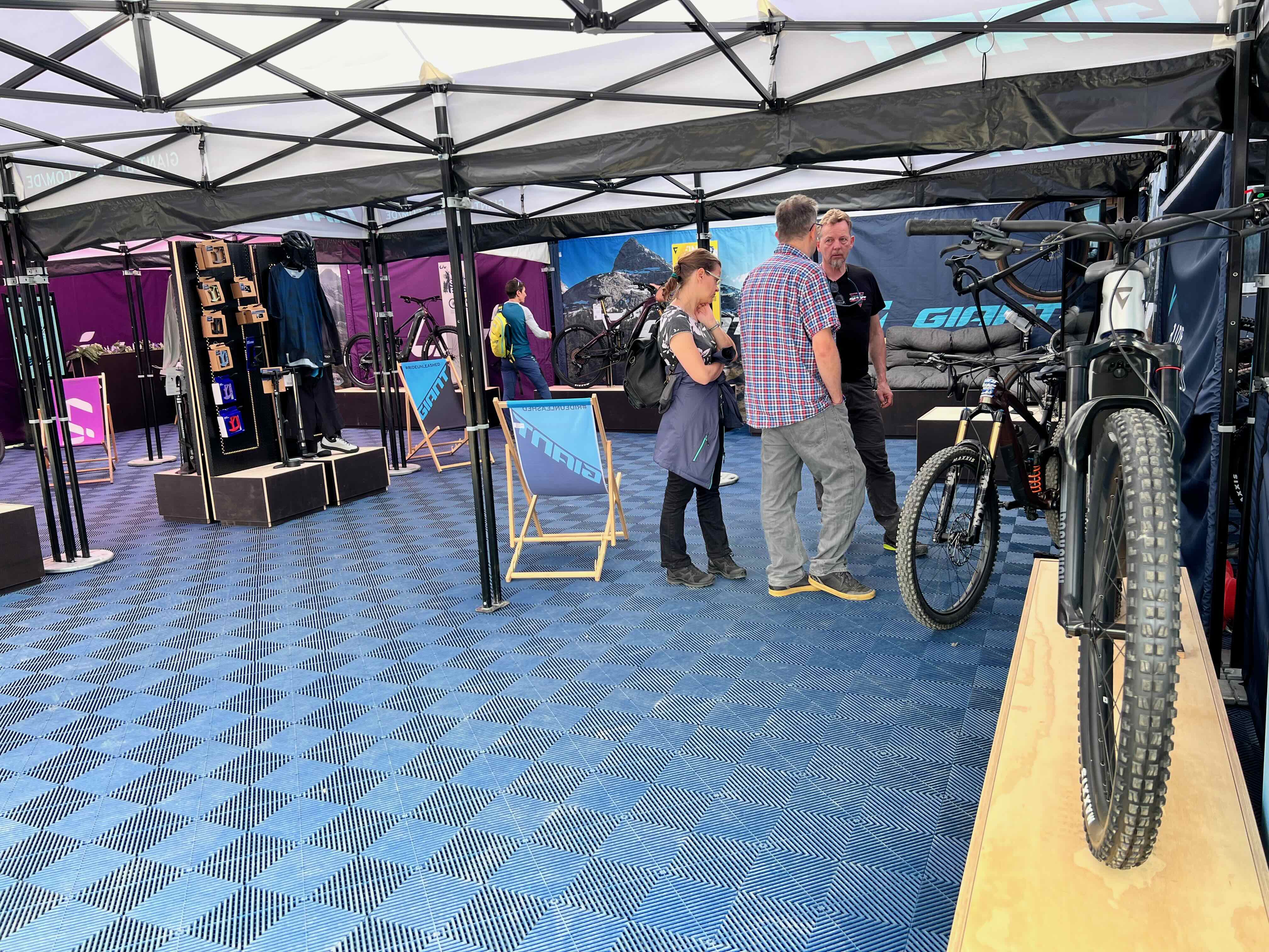 Giant Bikes — Image 3