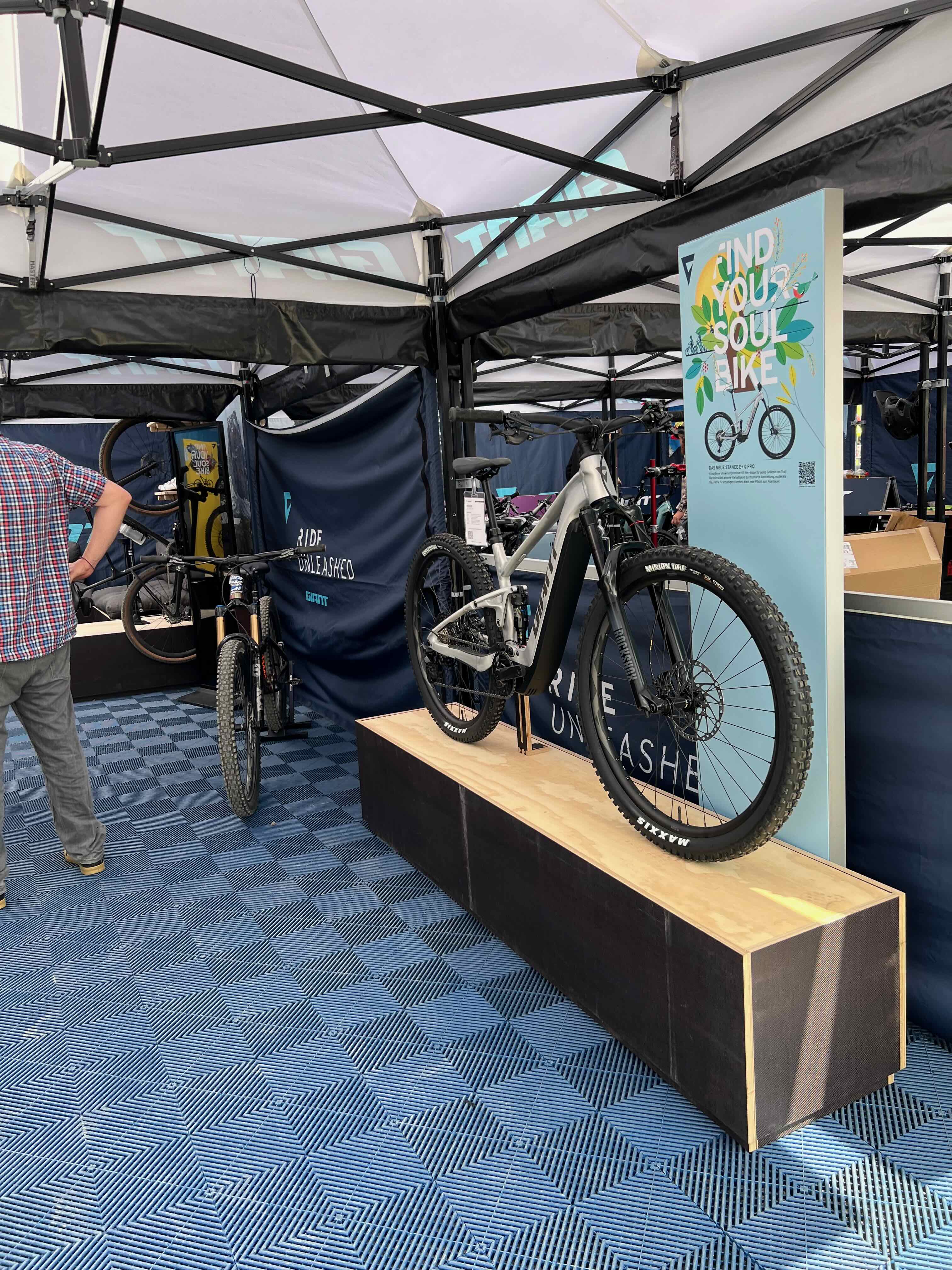 Giant Bikes — Image 2